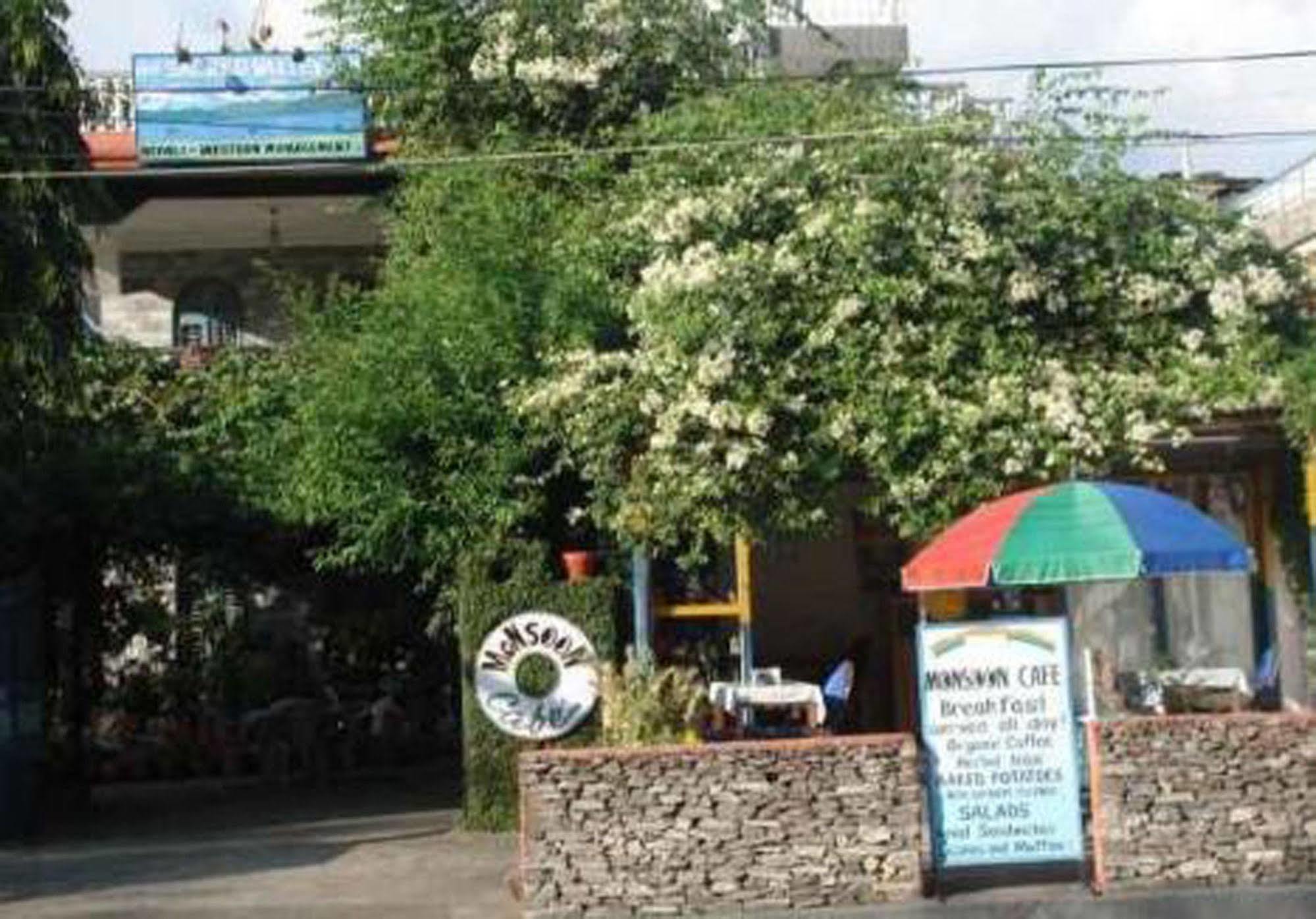 פוקהרה Sacred Valley Inn מראה חיצוני תמונה